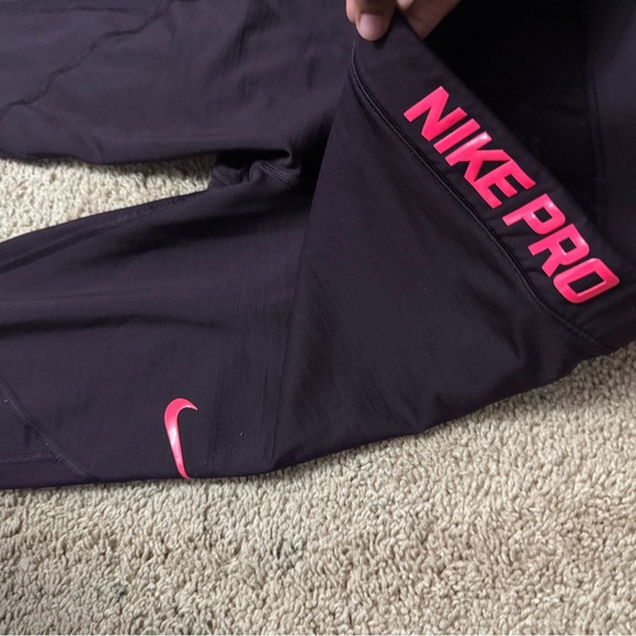 Women’s Purple & Pink Nike Pro Leggings - Size XS - Picture 4 of 5